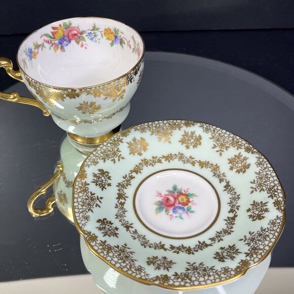 Vtg. Paragon Tea Cup & Saucer Fine Bone China Scalloped Edge Floral Pattern UK - Picture 3 of 13